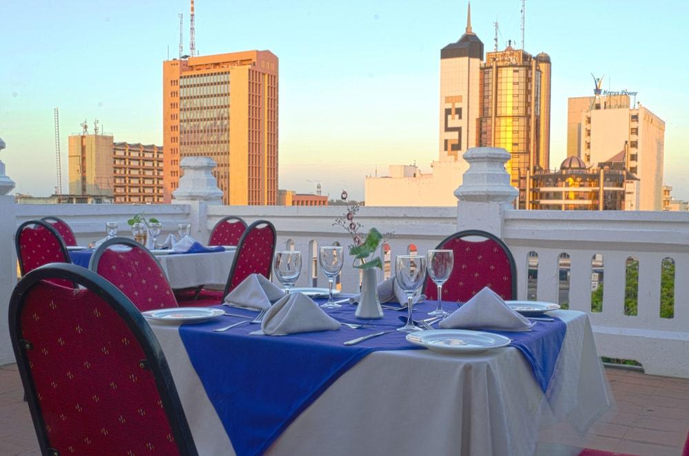 Sentrim Castle Royal Hotel Mombasa Exteriör bild