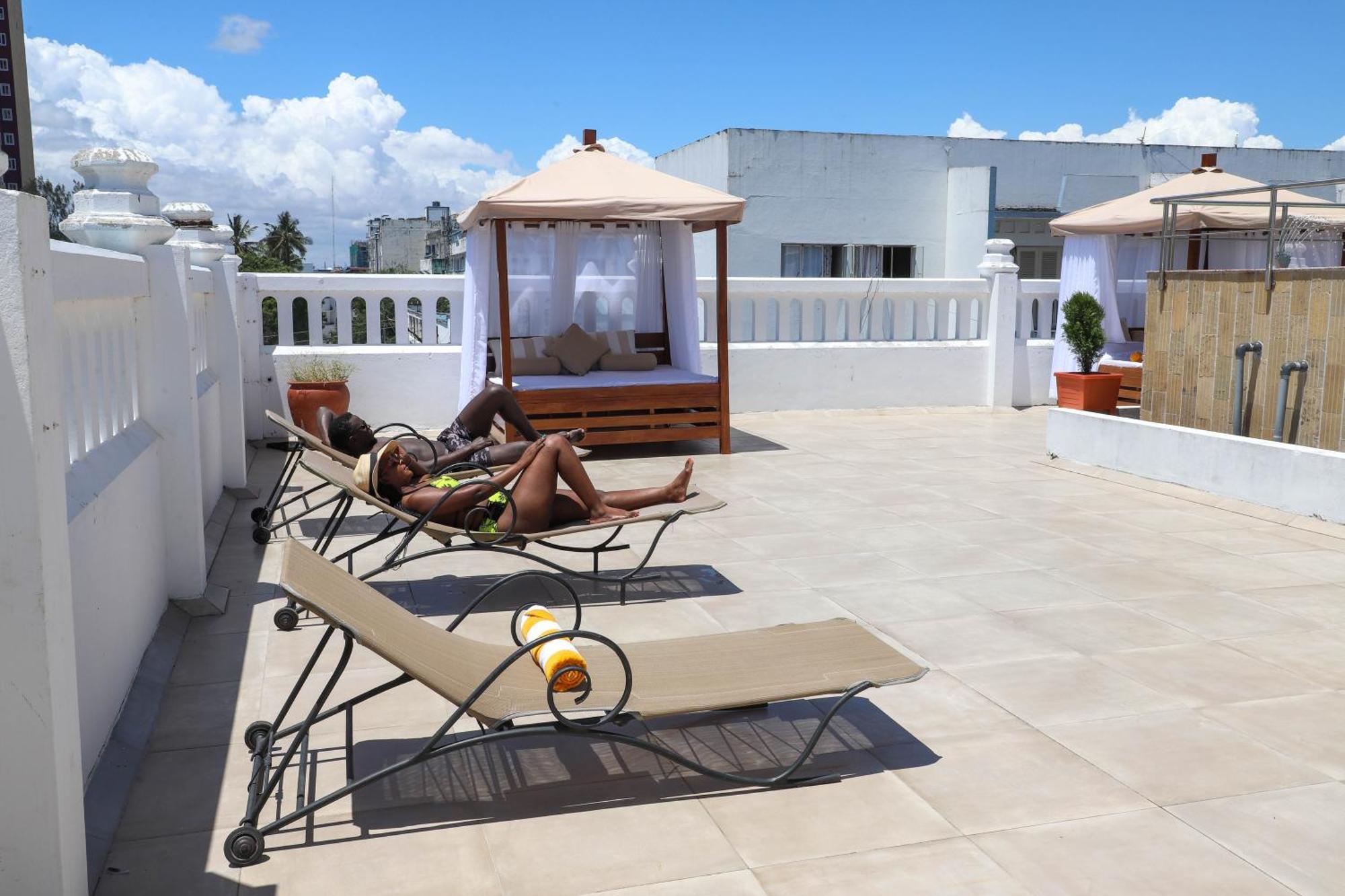 Sentrim Castle Royal Hotel Mombasa Exteriör bild